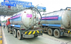 Bức xúc ra chặn đường, xử tội gì?